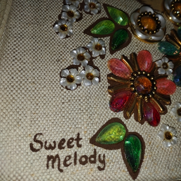 Collins of Texas "Sweet Melody"; Enid Collins linen shoulder bag - Picture 5 of 8